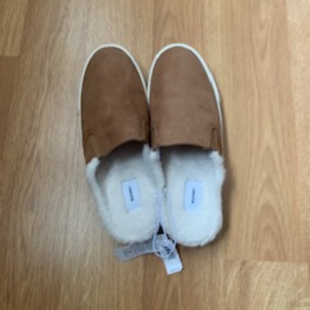 Old Navy Fur Lined Slip On Mules
